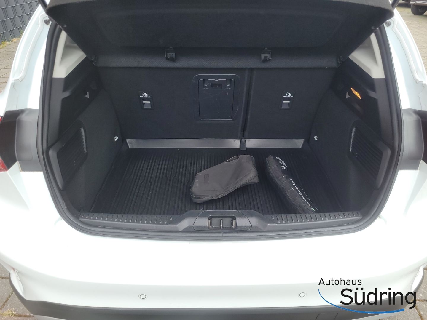Focus 1.5 EcoBoost Active HUD AHK Navi LED ACC