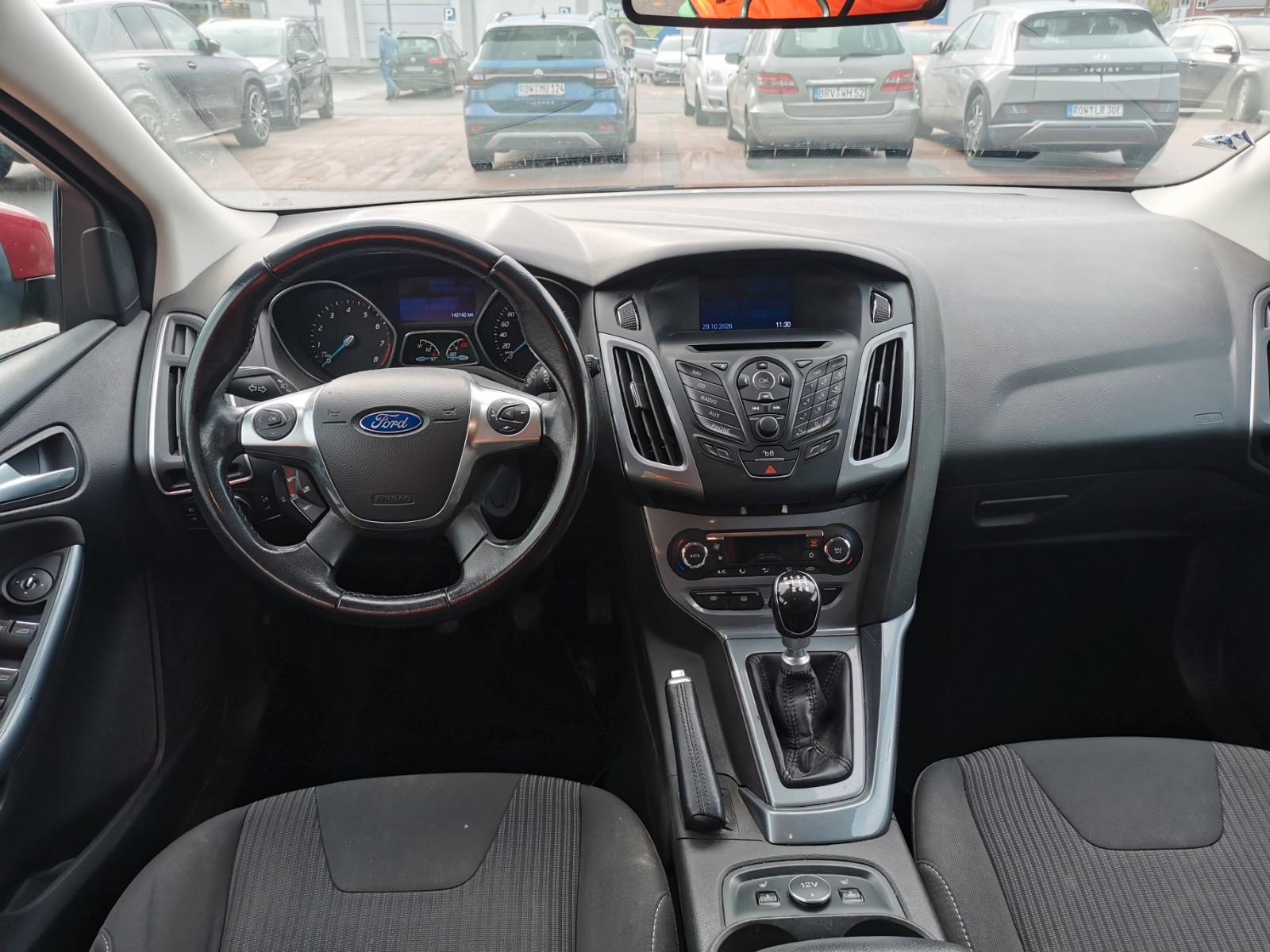 Ford Focus 2013 — photo 10