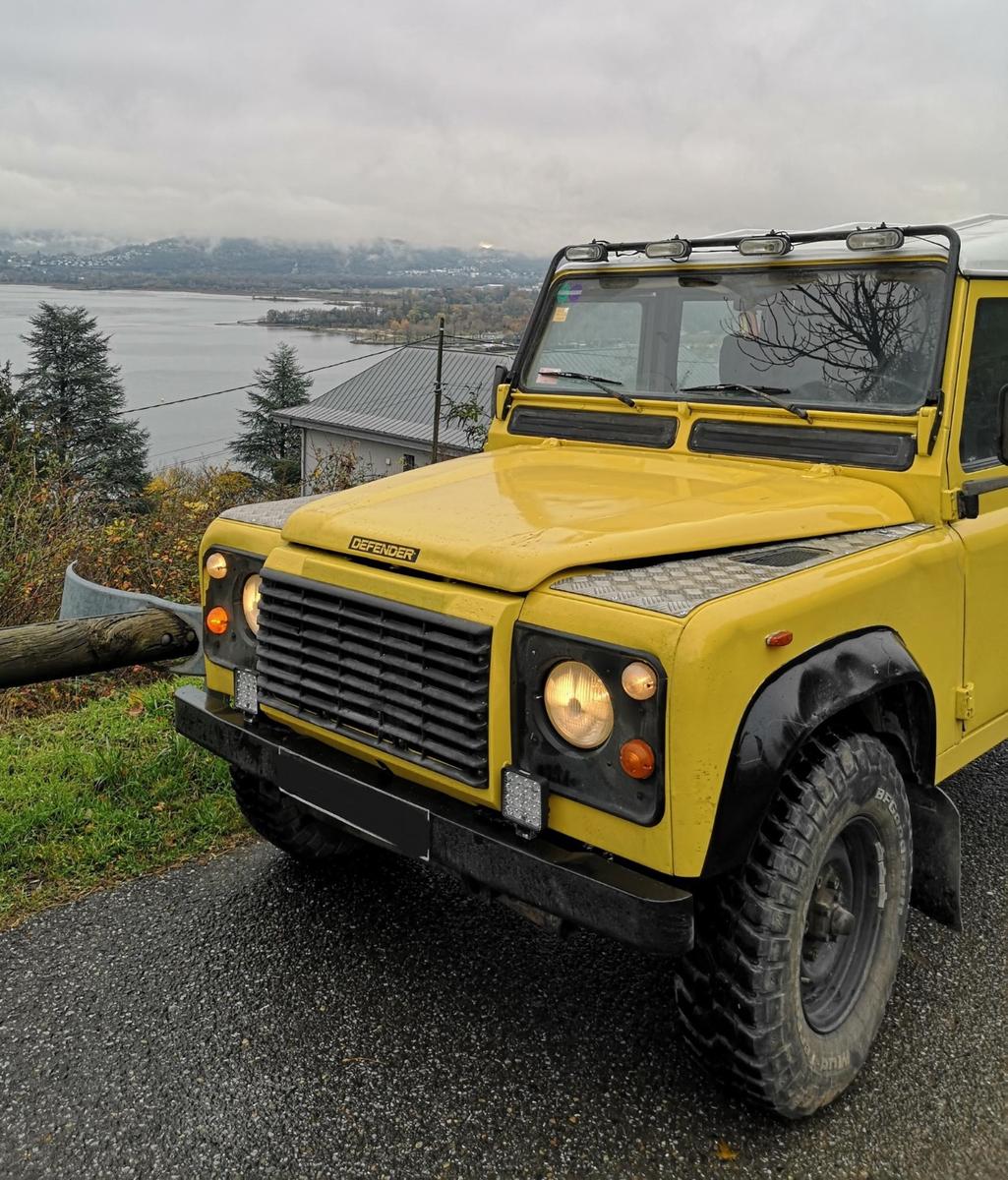 Land Rover Defender