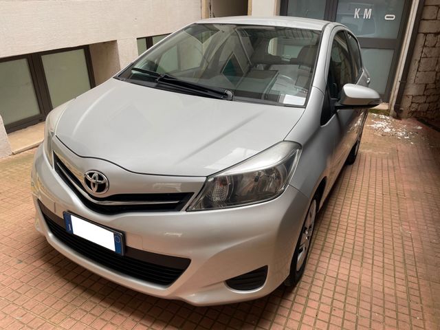 Toyota Yaris 1.4 D-4D 5 porte Active FINANZIABIL