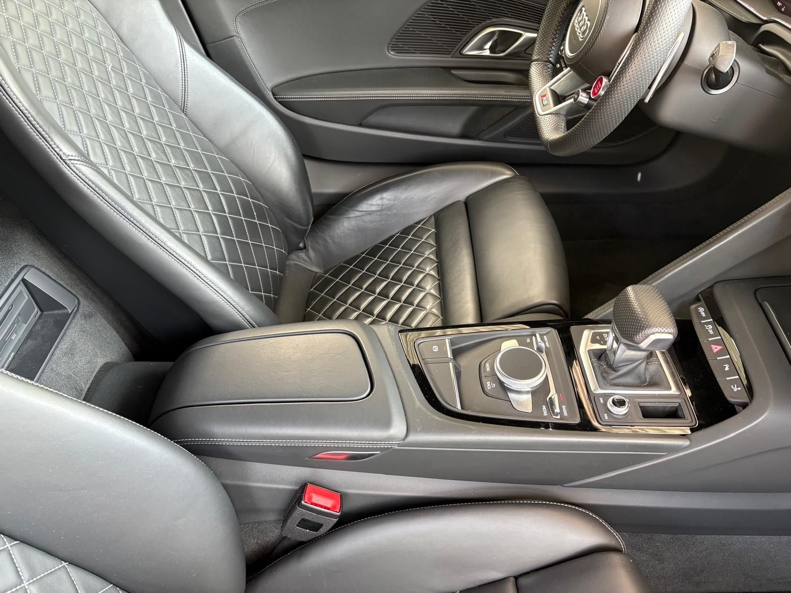 Fahrzeugabbildung Audi R8 Coupe 5.2 FSI quattro/erst 19800 km