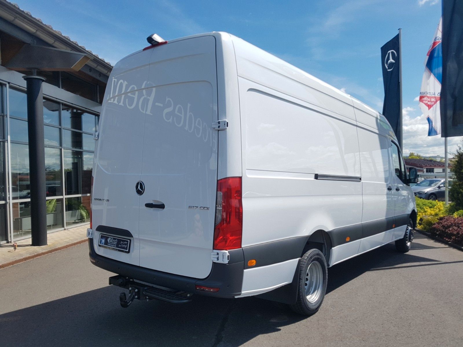 Fahrzeugabbildung Mercedes-Benz Sprinter 517 CDI 4325 9G Klima AHK3,5 Kamera