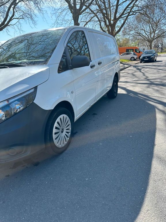 Image of Mercedes-Benz Vito