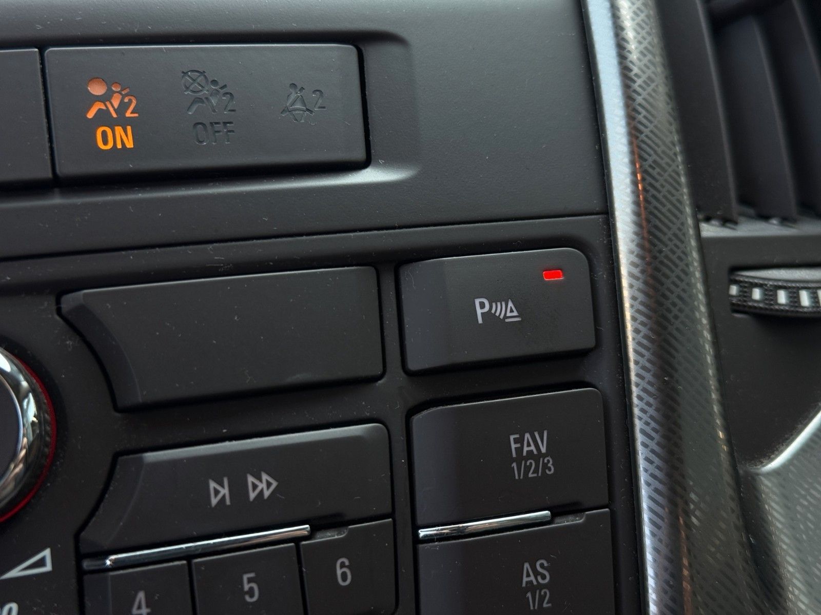 Fahrzeugabbildung Opel Astra J Sports *Bhz-Lenkrad*Tempomat*PDC*Sitzhz