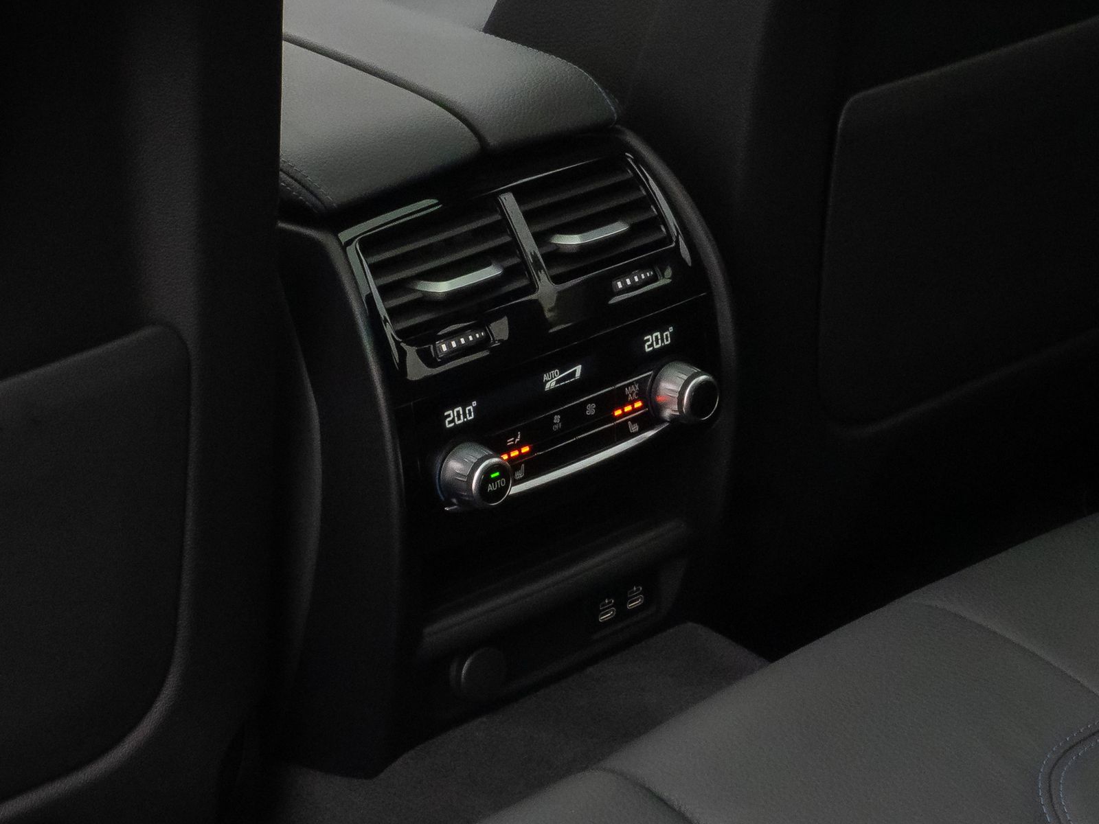 Fahrzeugabbildung BMW 530d xD M Sport Panorama Laser 360°HUD DAB H/K
