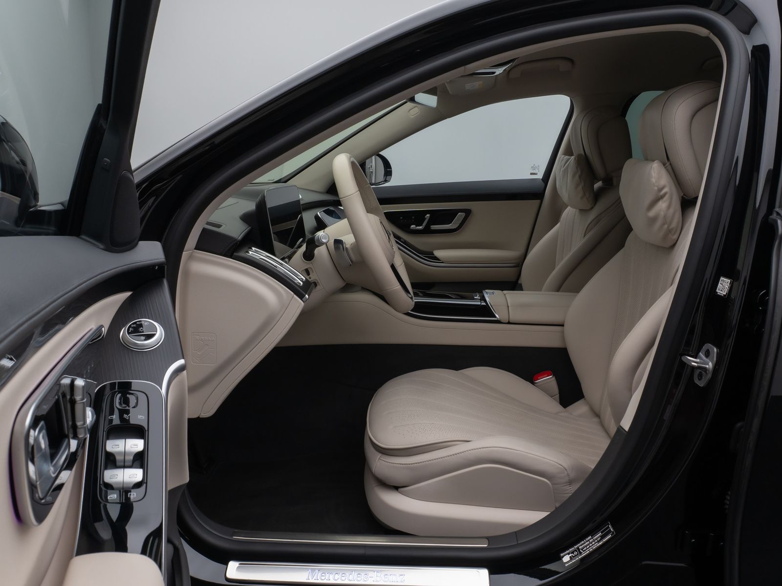 Fahrzeugabbildung Mercedes-Benz S 400d 4Matic HUD DAB 360° 9G-Tronic MBUX Ent.+