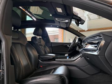Audi Q8 - 7