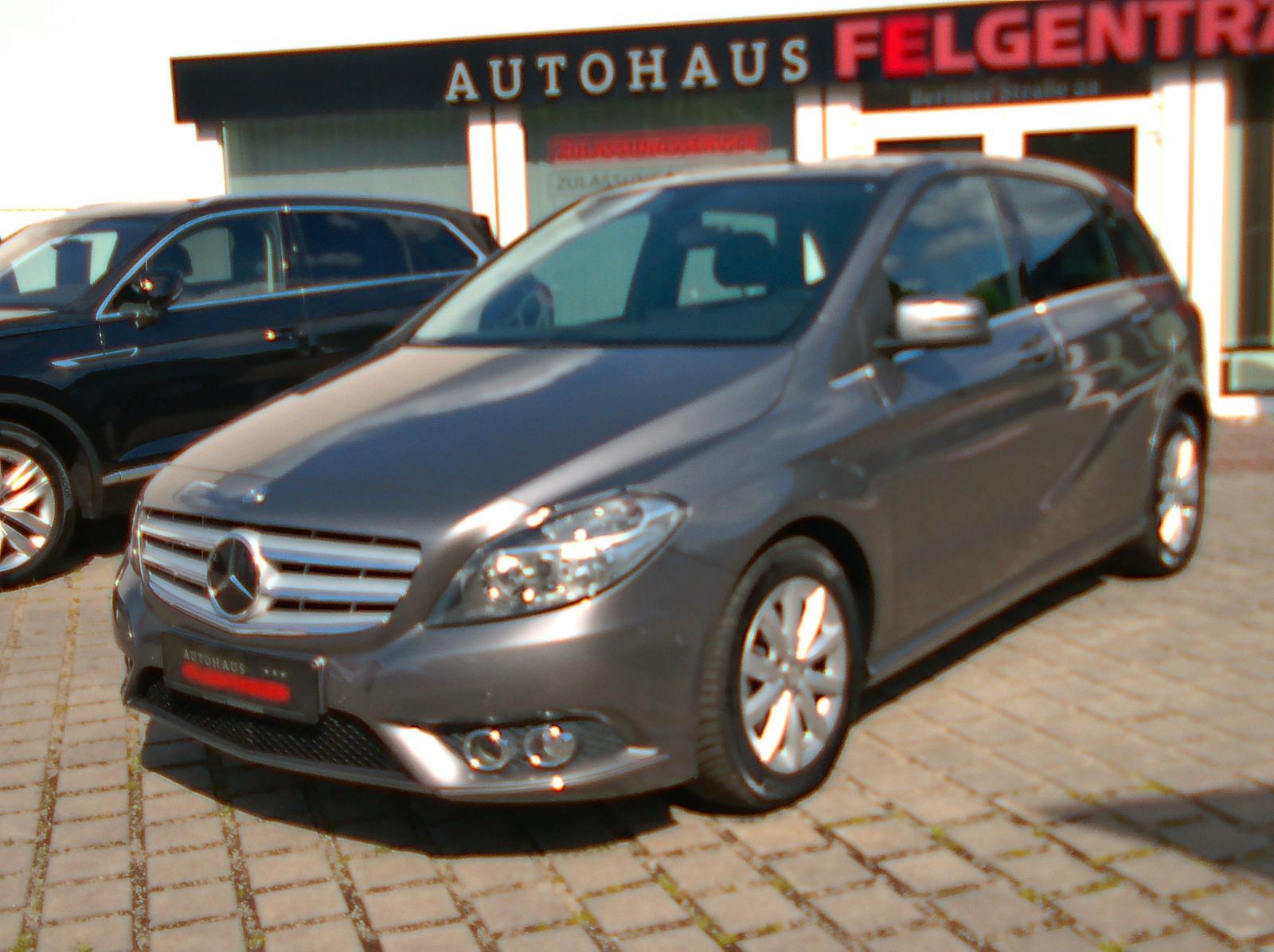 Mercedes-Benz B 200