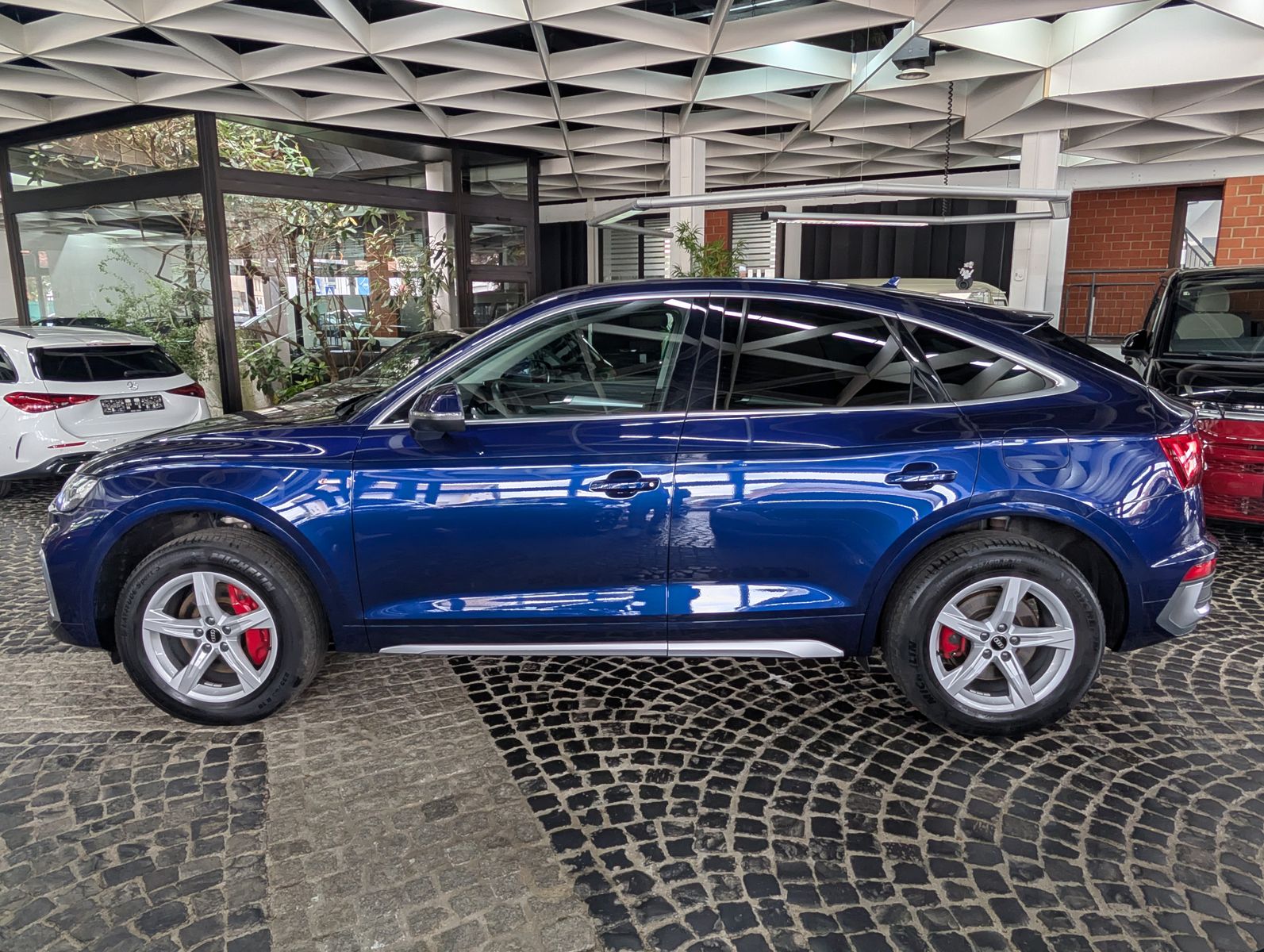 Fahrzeugabbildung Audi Q5 Sportback 55 TFSIe S Line HUD PANO AHK MATRIX