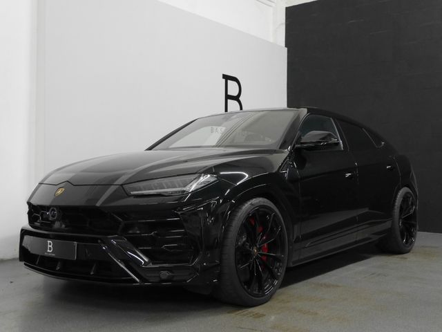 Lamborghini Urus 4.0 V8*PANO*LUFT*23Zoll*5JahrePaket*AKRAPOV