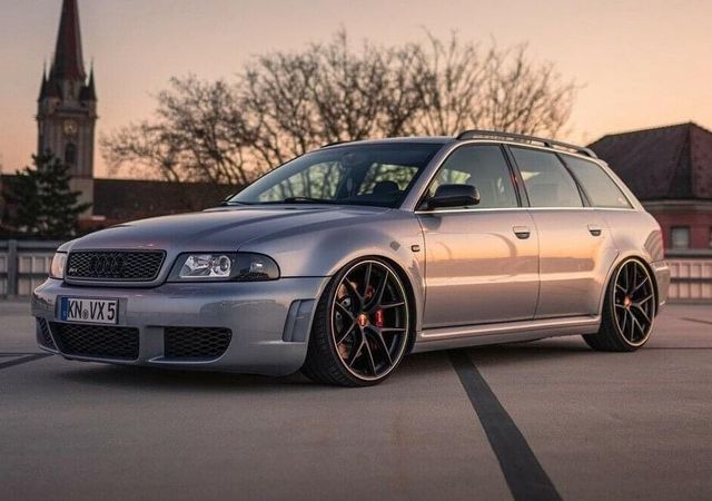 Audi RS4 B5 BBS TTH 550