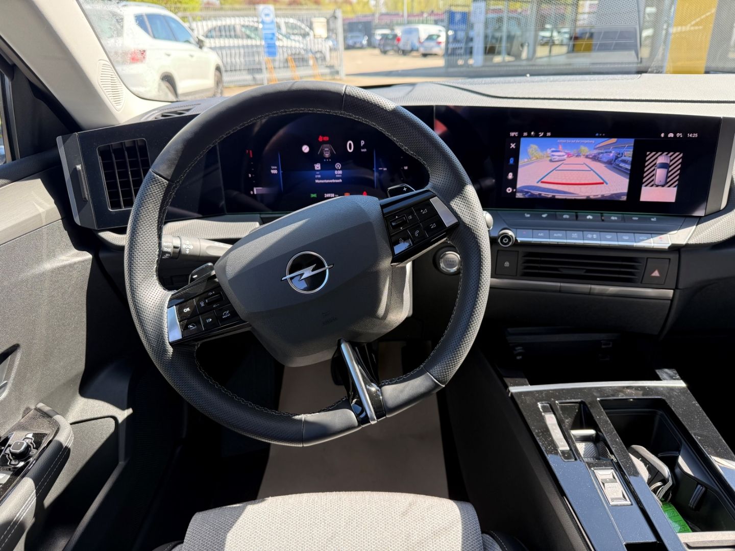 Fahrzeugabbildung Opel Astra L Elegance mit SHZ+LHZ+Kamera