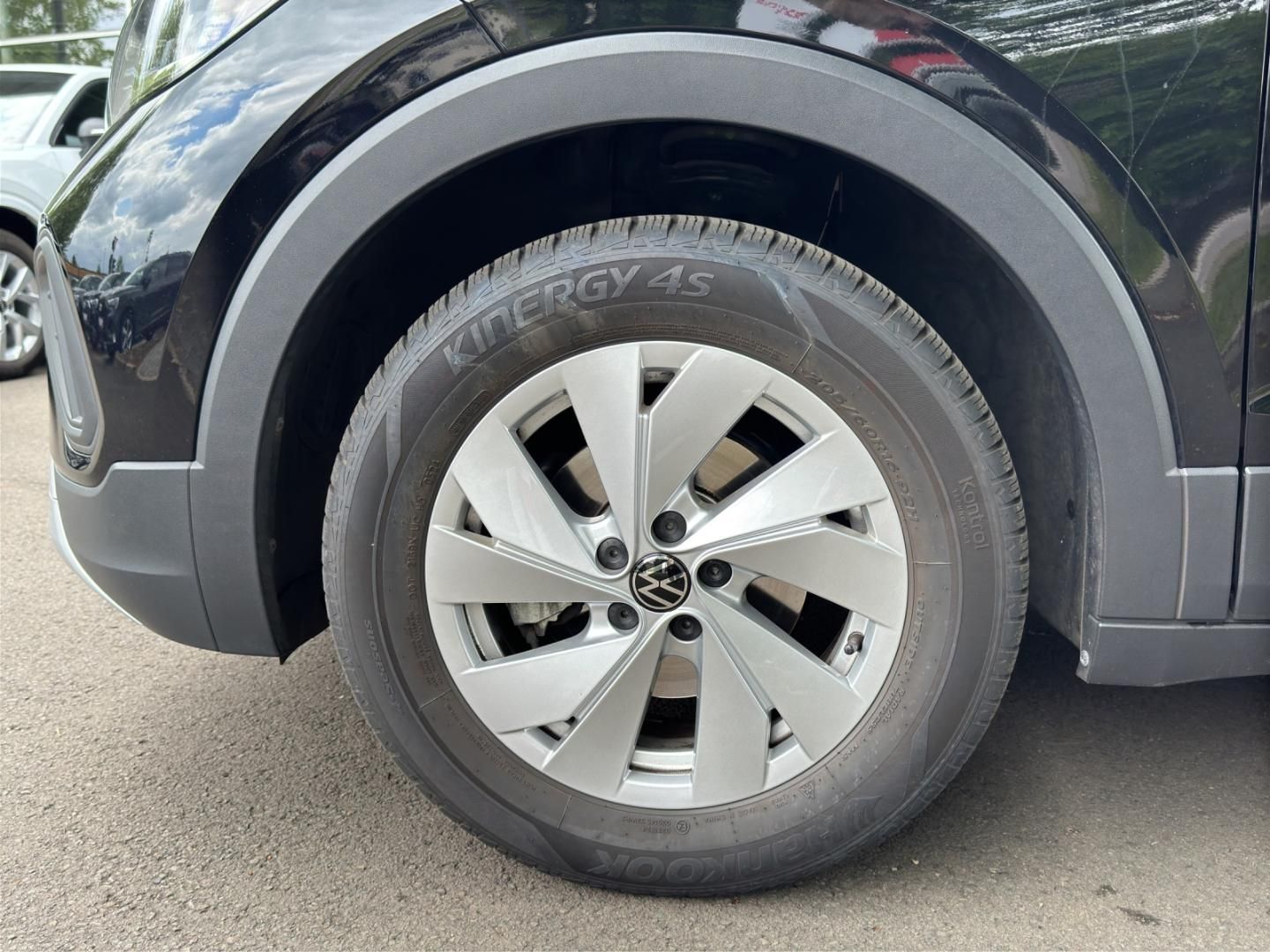 Fahrzeugabbildung Volkswagen T-Cross 1.0 TSI 85 kW Life LED,Matrix,Navi,SHZ