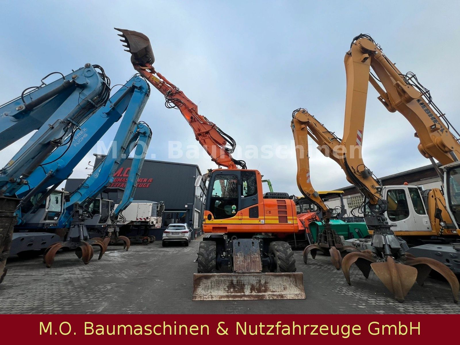 Fahrzeugabbildung Komatsu PW 148-8 / AC / SW / Hammerleitung / VSA /ZSA/