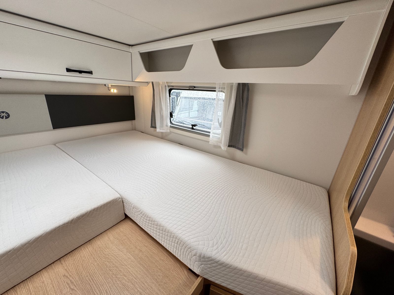 Fahrzeugabbildung Sunlight ADVENTURE EDITION T 68 1HAND KEIN MIETER HUBBETT