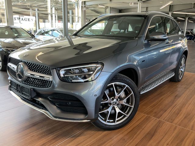 MERCEDES-BENZ GLC 300de 4Matic AMG-Line PANO/AHK/KAMERA/FLA