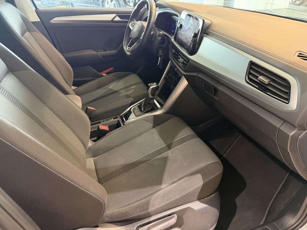 Volkswagen T-Roc 1.5 TSI Life Business imagem 3