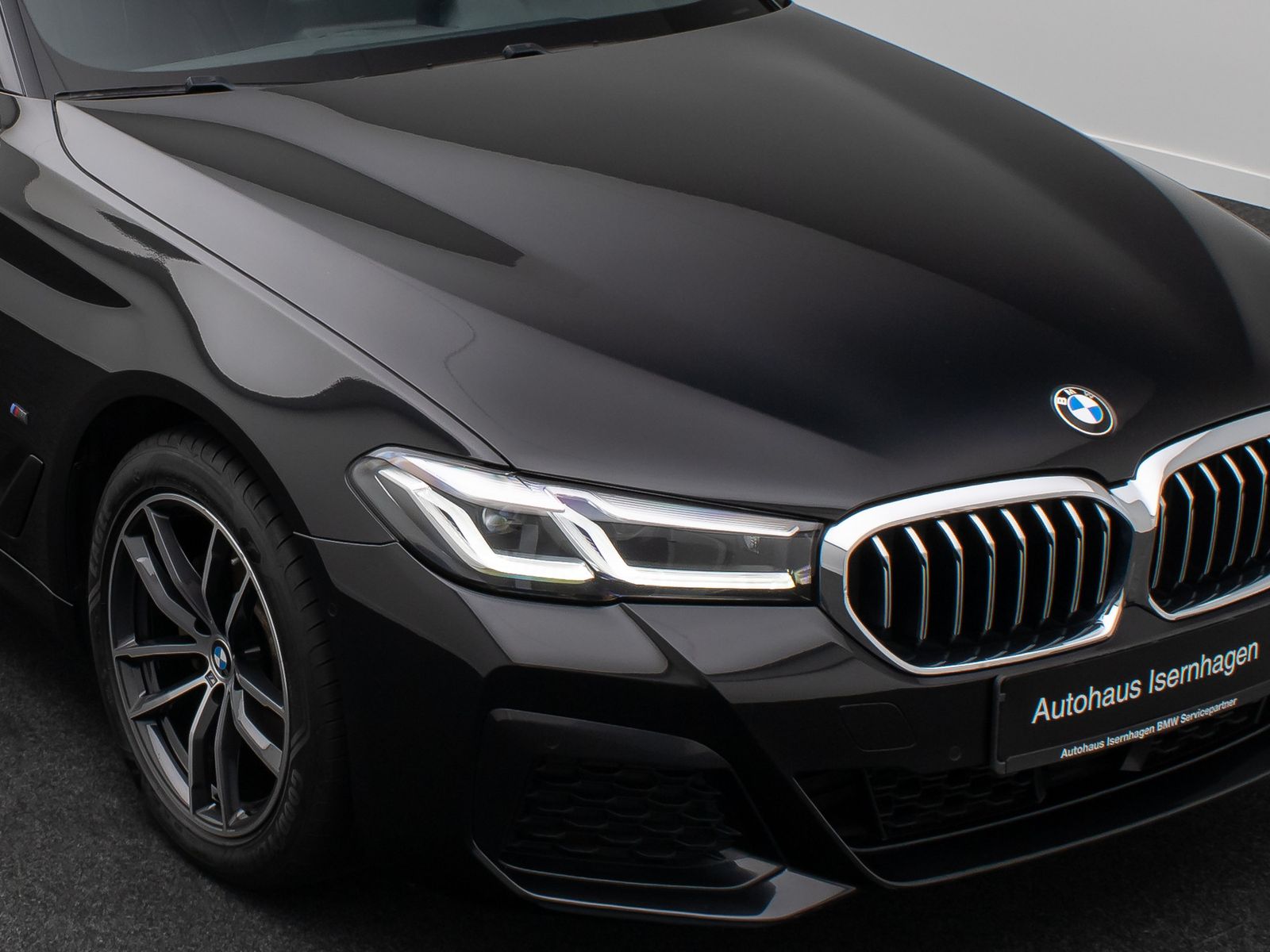 Fahrzeugabbildung BMW 520d xD M Sport Kamera DAB HiFi Lenkrhzg Komfort