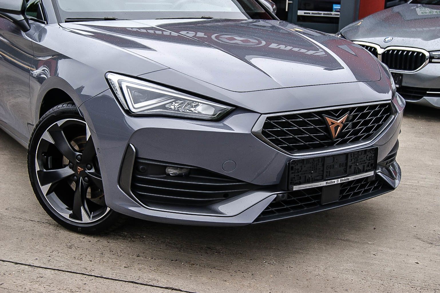 Fahrzeugabbildung CUPRA Leon Sportstourer e-Hybrid PANORAMA CARPLAY ACC