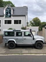 Land Rover Defender 110 TD4 Station Wagon E E - Land Rover Defender in Bonn