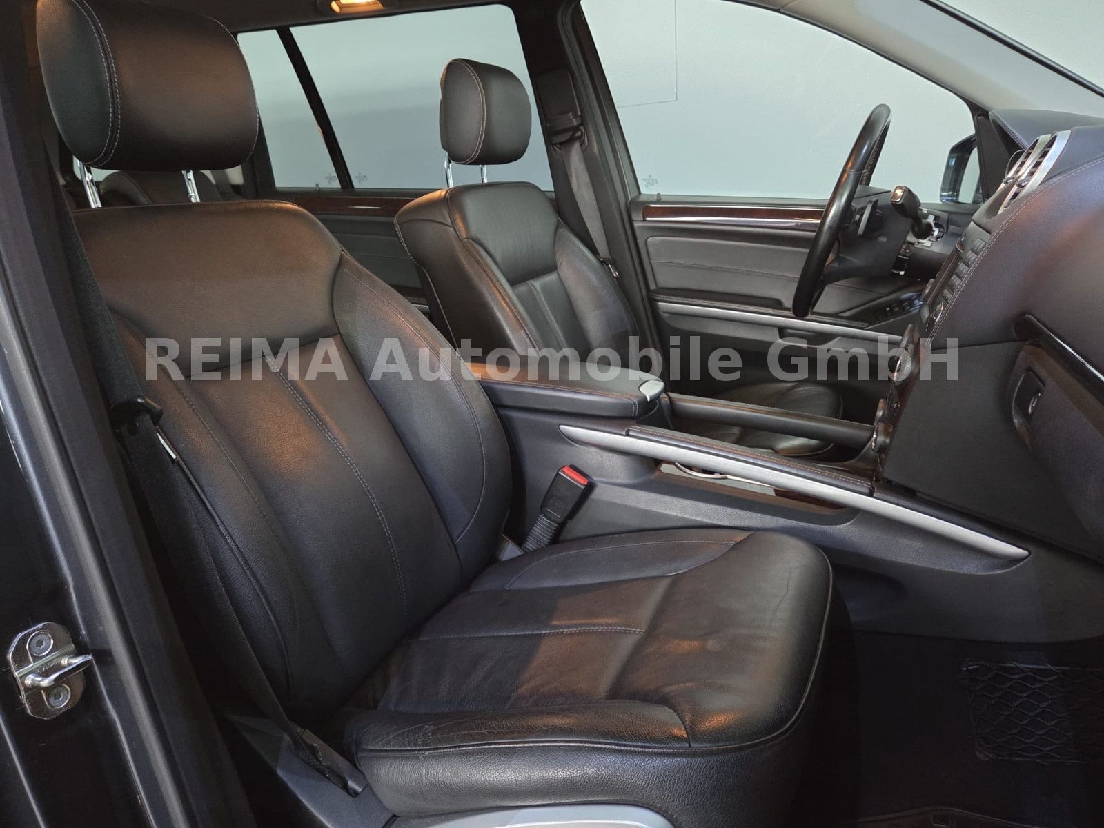 Fahrzeugabbildung Mercedes-Benz GL 350 BlueTec 4Matic, 7 Sitzer, Leder, AHK