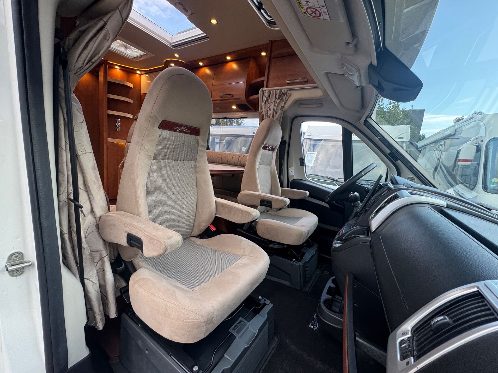 Fahrzeugabbildung Carthago CHIC C-LINE T 4.9 LE 9GT AUTOMATIK DUCATO MAXI