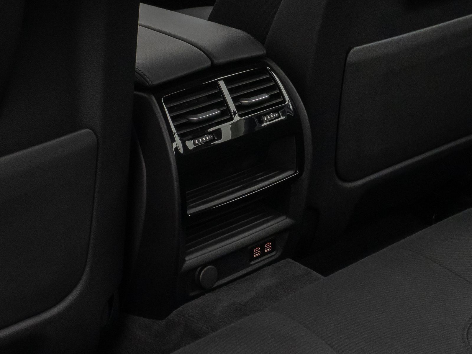 Fahrzeugabbildung BMW 530i Lim.DAB CockPitPro PDC Sitzhzg Alarm LED