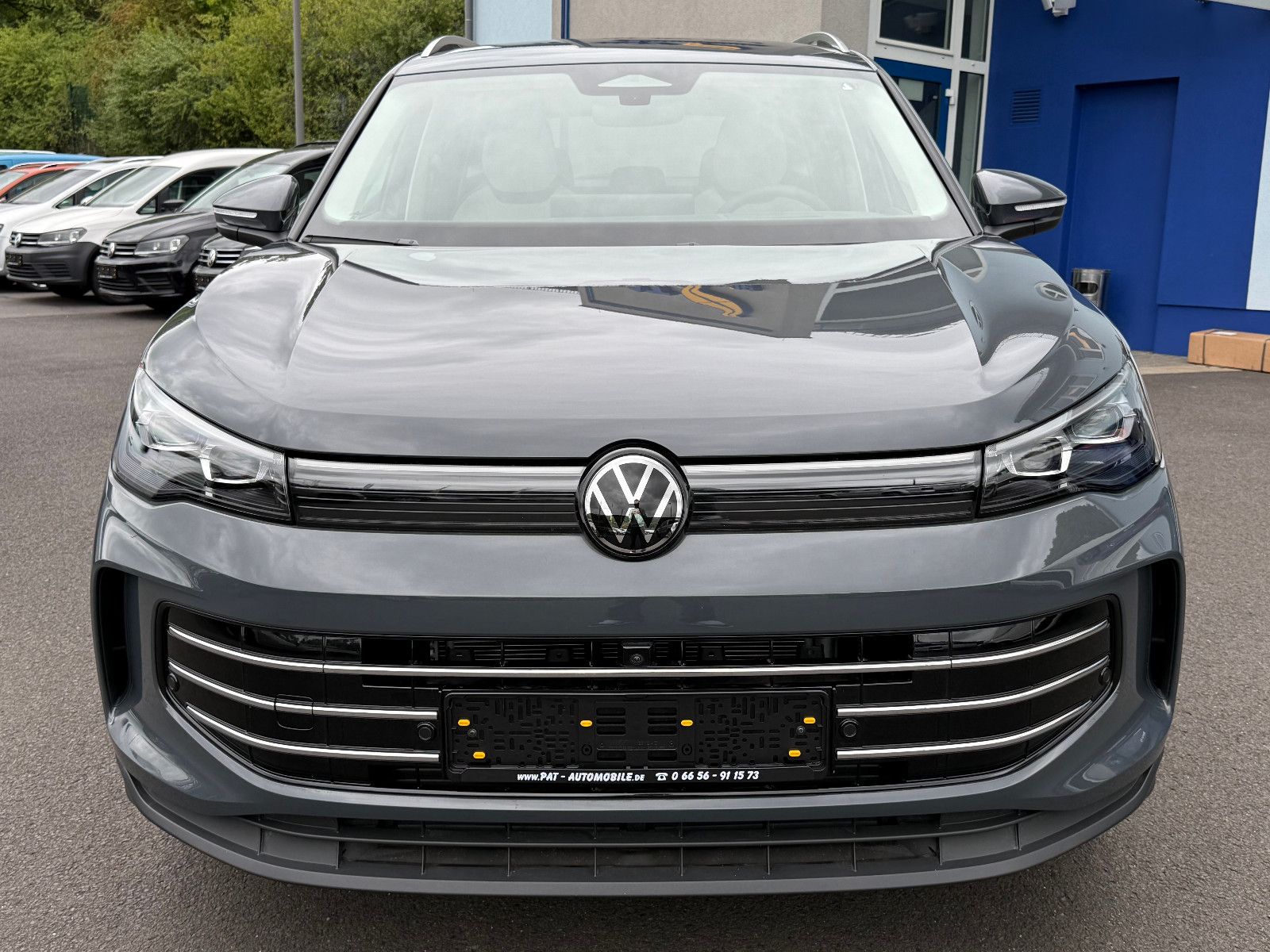 Fahrzeugabbildung Volkswagen Tiguan Elegance AHK ACC HUD LED-Matrix Massage