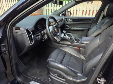 Porsche Cayenne - 8