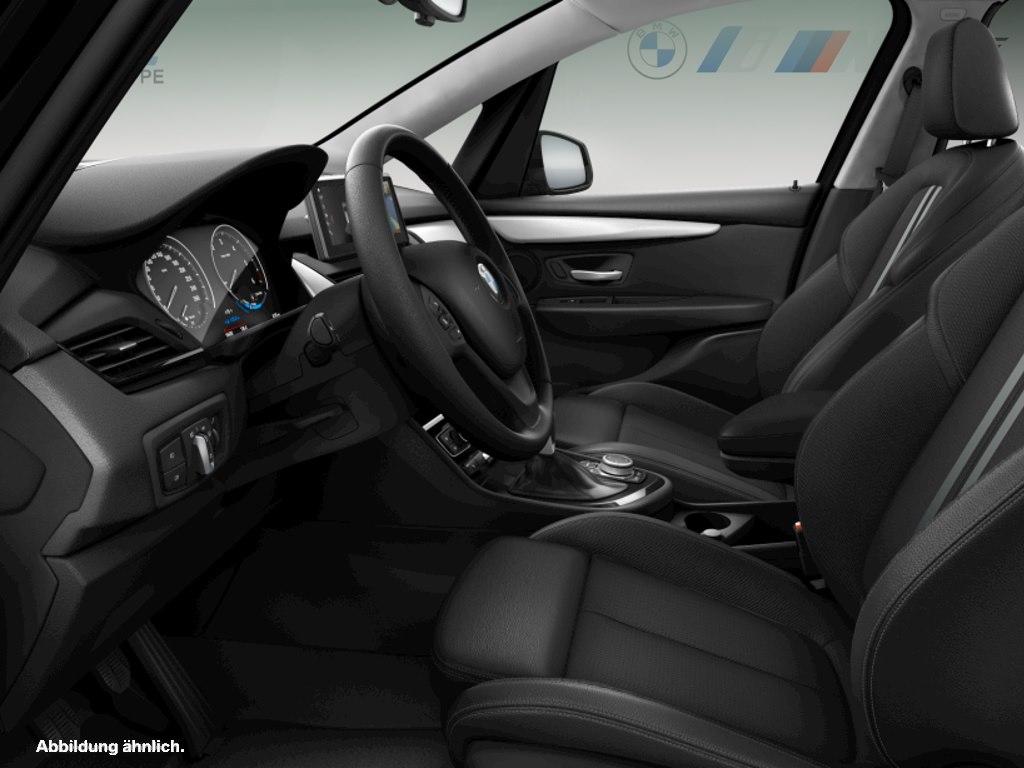 BMW 218d SHZ/PDC/LM/Navi/AHK