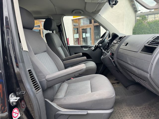 Fahrzeugabbildung Volkswagen T5 Caravelle 8 Sitze Klimaautomatik 1.9 TDI