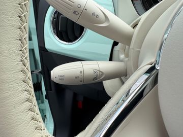 Fahrzeugabbildung Fiat 500 Lounge 1.2  Dualogic Panorama PDC Klima uvm