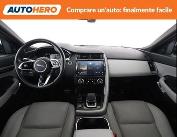 Jaguar F-Pace - 8