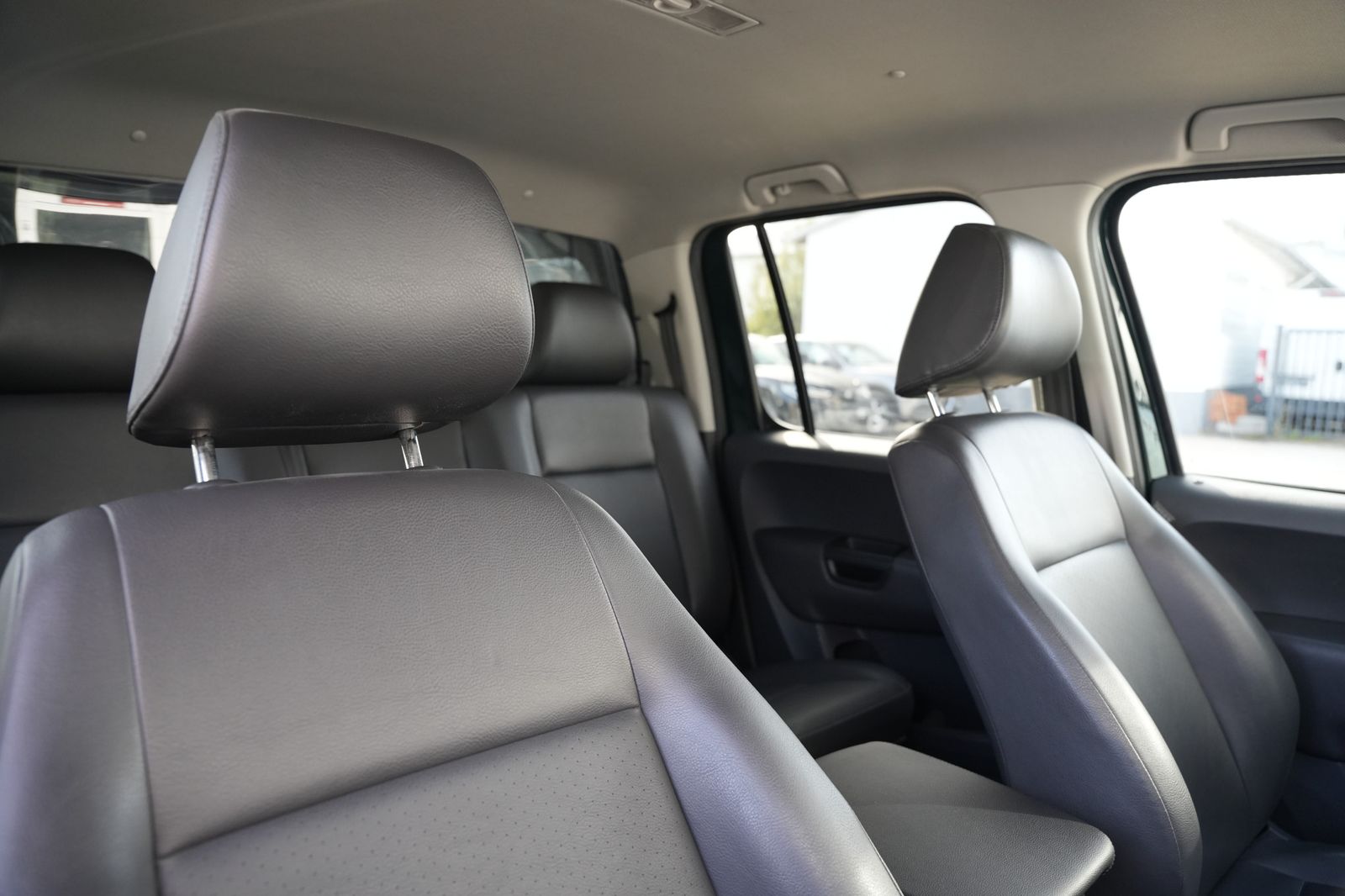 Fahrzeugabbildung Volkswagen Amarok DoubleCab/NAVI/KAMERA/AUTOM/LEDER