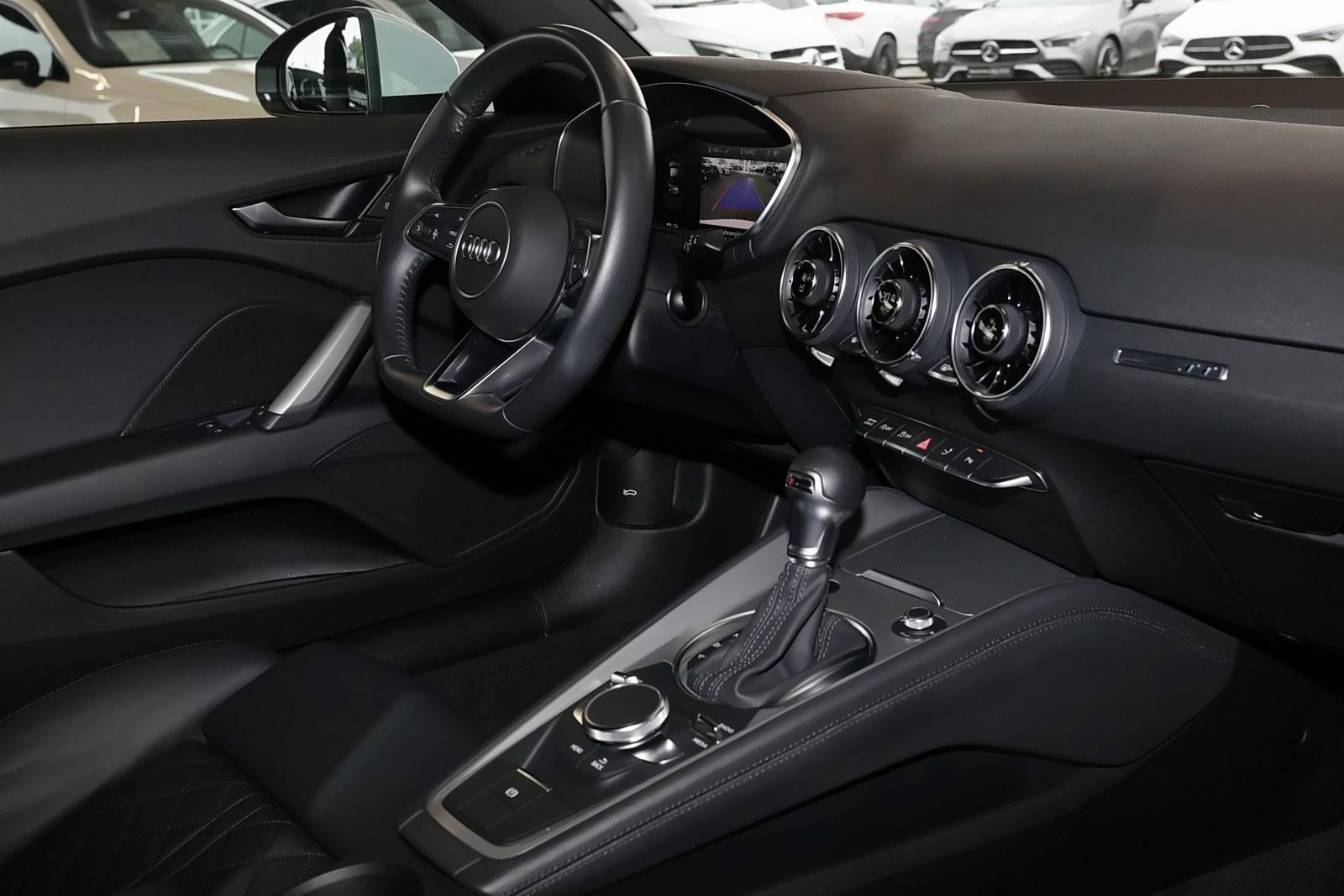 Audi TT 2,0 TFSI KAMERA+CARPLAY+TEMPOMAT+SPURHALTE