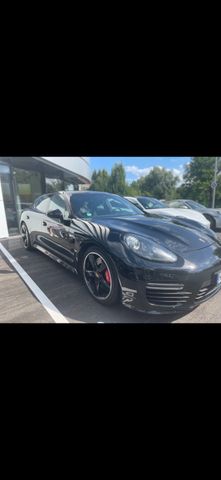 Porsche Panamera GTS CHRONO