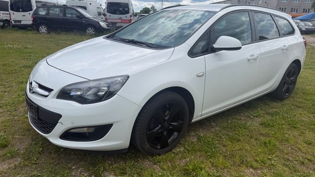 Opel Astra J Sports Tourer Style — Bild 1