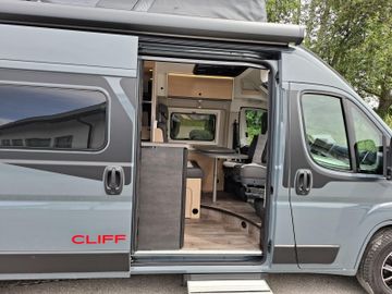 Sunlight Cliff X 600 RT ACC Safety+Digital Paket