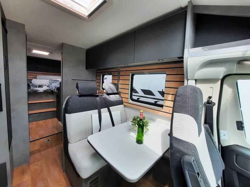 Fahrzeug Übersicht 8 Fahrzeugabbildung Crosscamp EXPDN 7.4 E Verfüg./Sparen 3.779,- €
