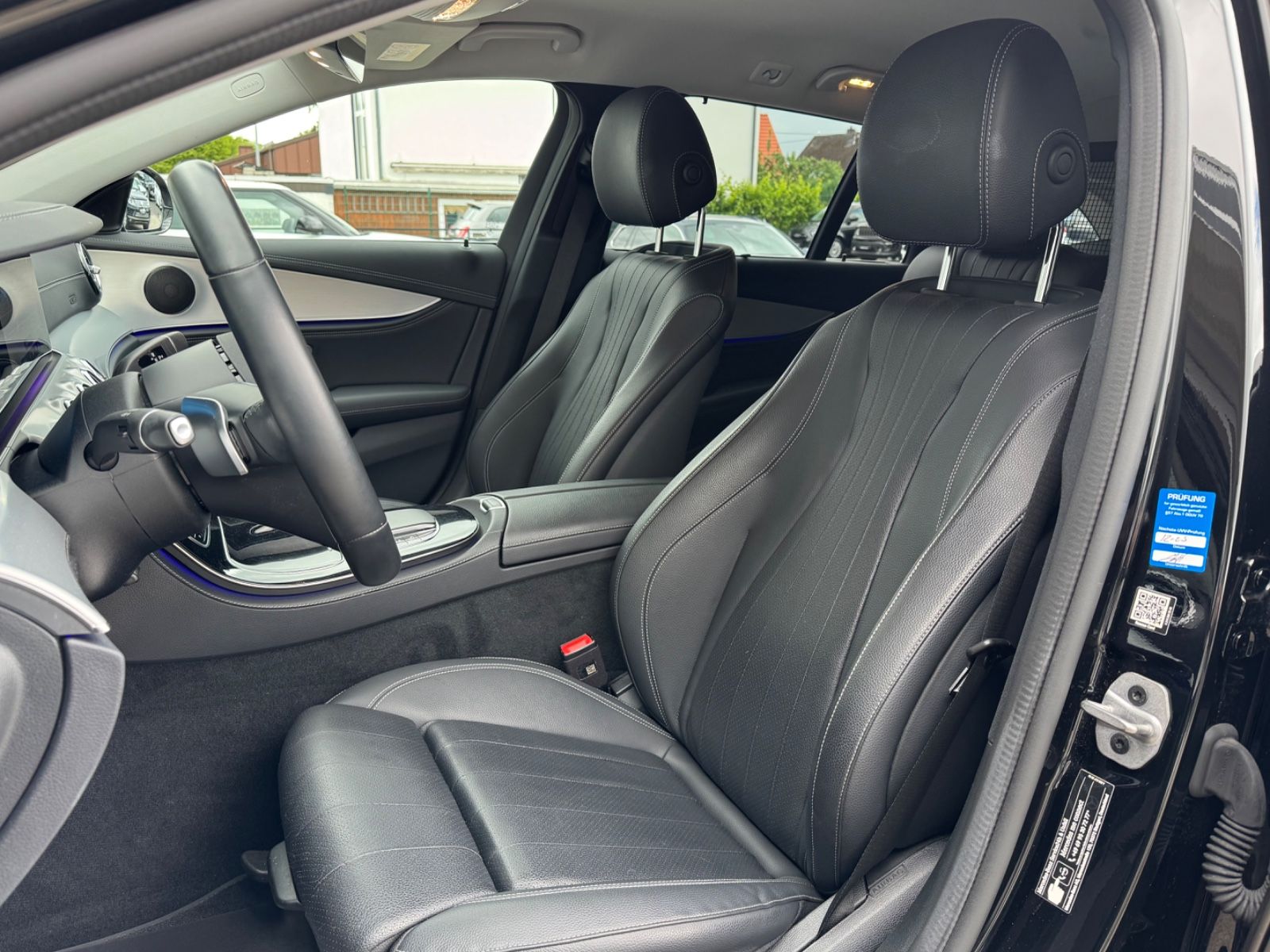 Fahrzeugabbildung Mercedes-Benz E 300 de/Plug-in/Leder/Ambiente/LED/360°Cam/SHZ/