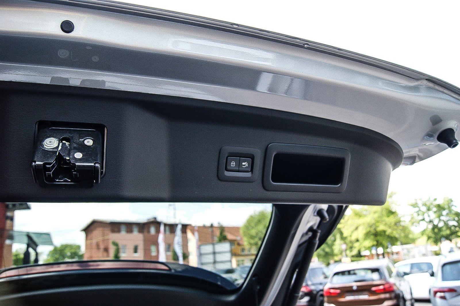 Fahrzeugabbildung Mazda CX-30 2.0 SKYACTIV-G M Hybrid DESIGN HEADUP LED