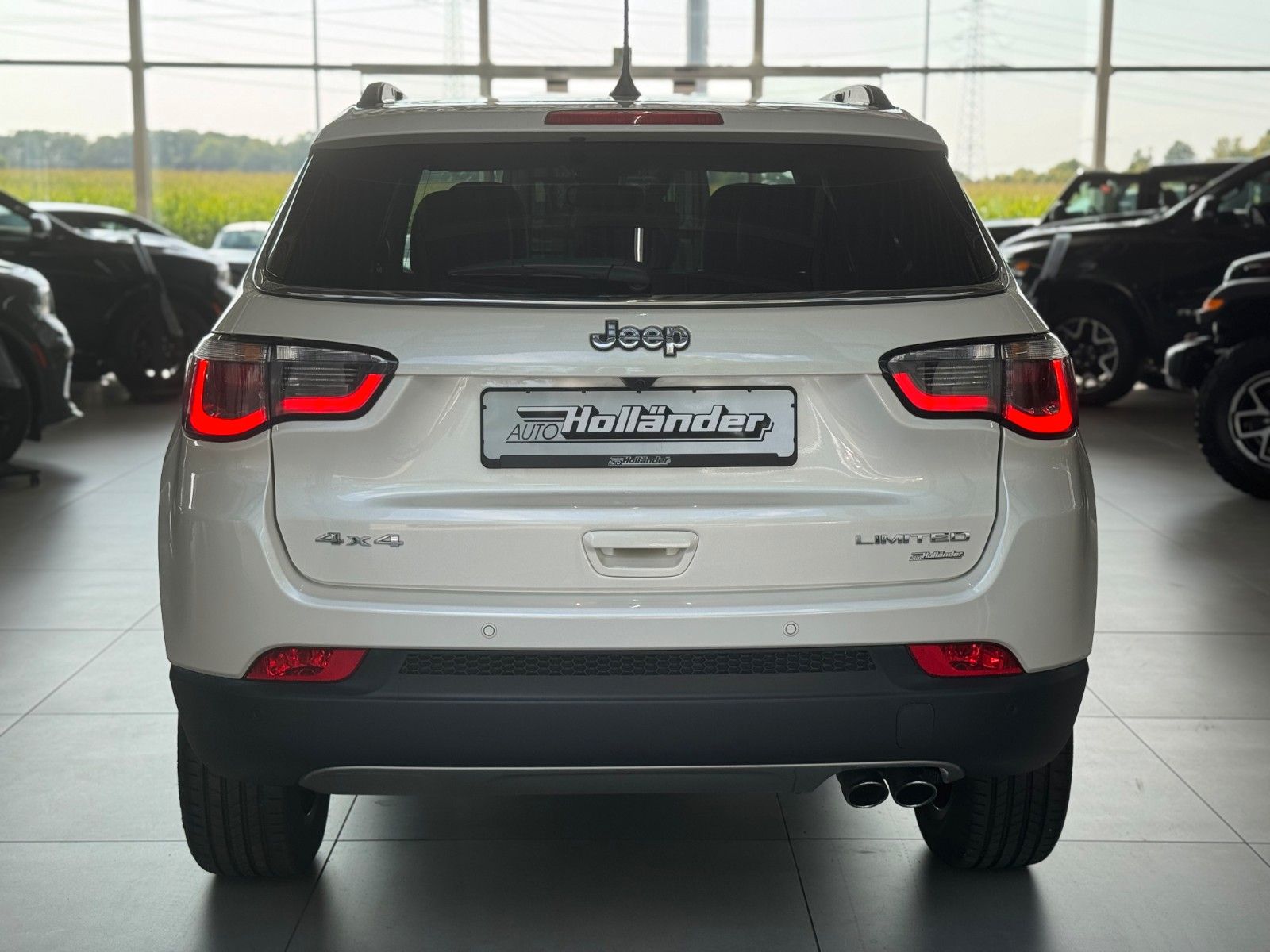 Fahrzeugabbildung Jeep Compass Limited 4WD DAB+ Xenon Beats Navi