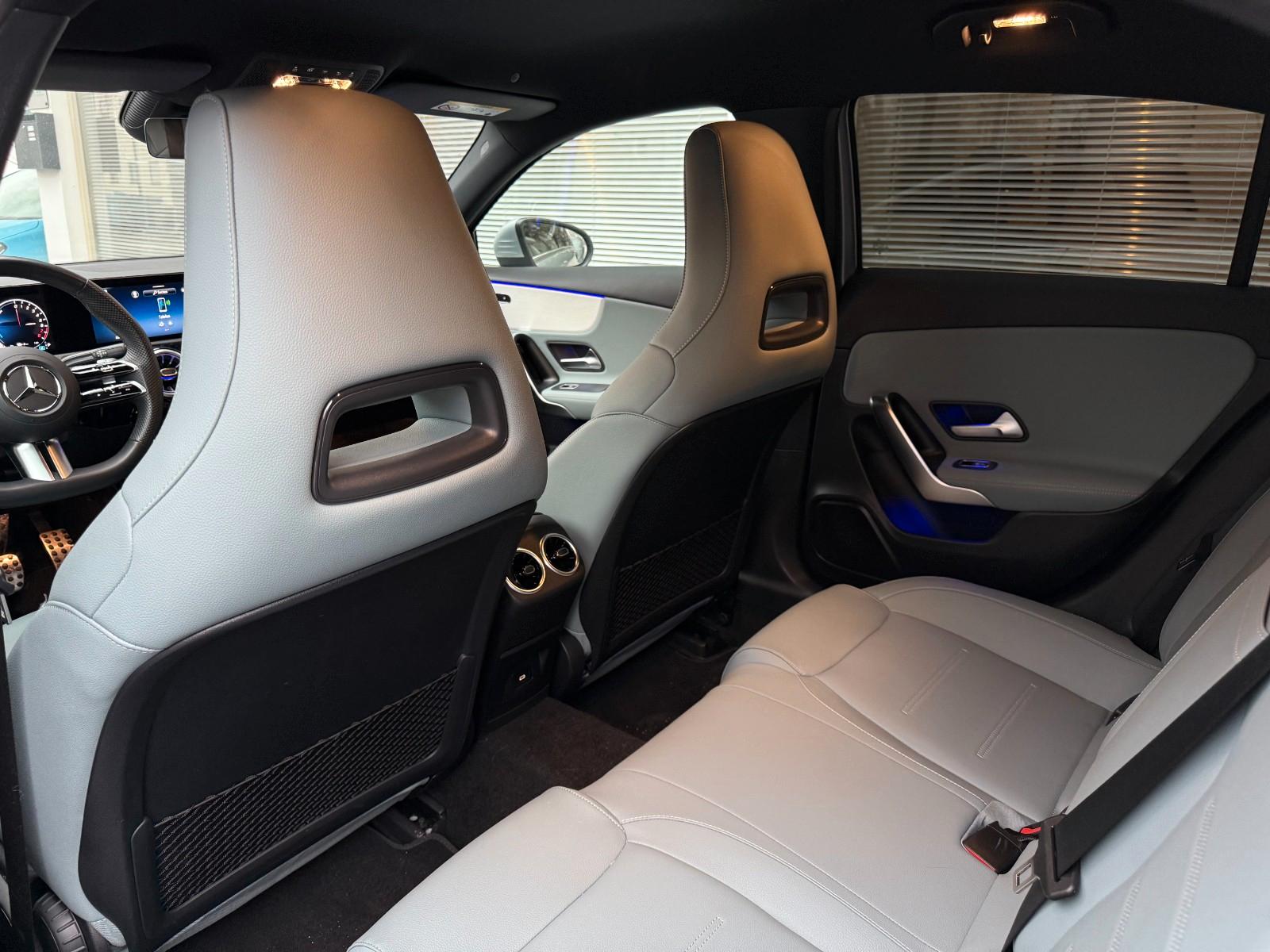 Mercedes-Benz A 250e - AMG Line-RFK-Ambiente-Advanced Plus