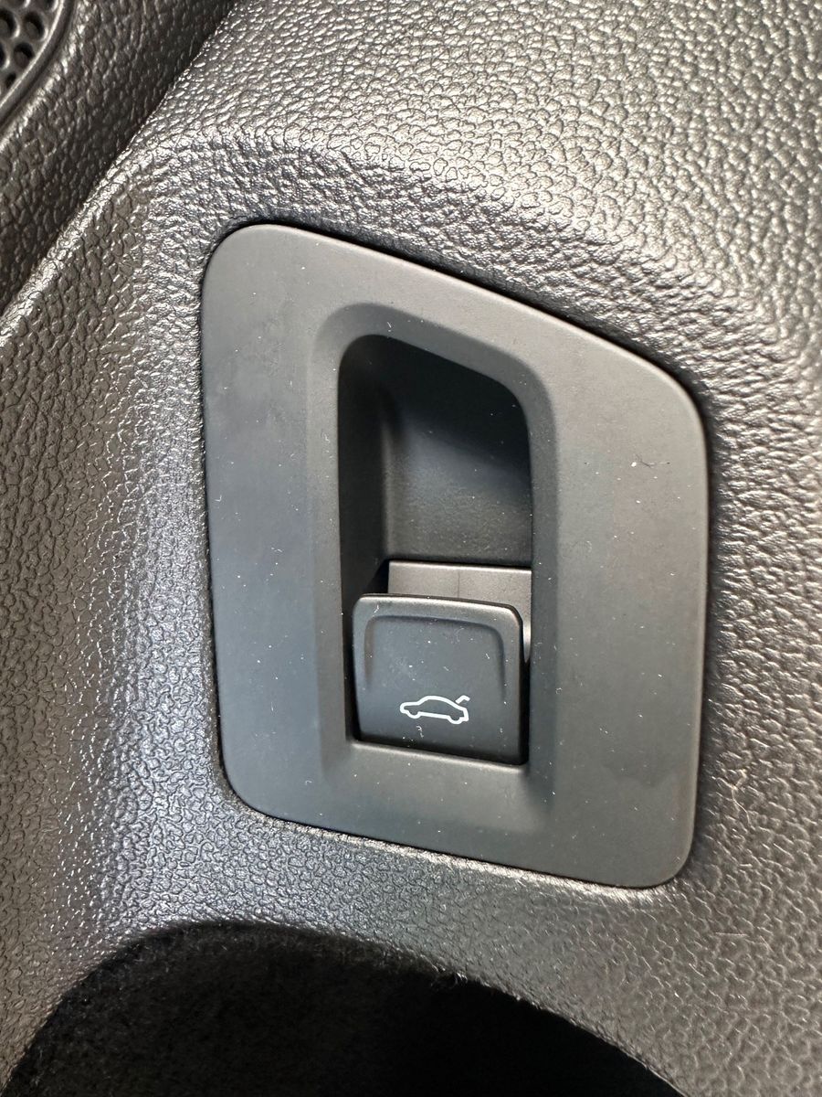 Fahrzeugabbildung Volkswagen Passat Variant 2.0 TDI Business NAV+IQ-LIGHT
