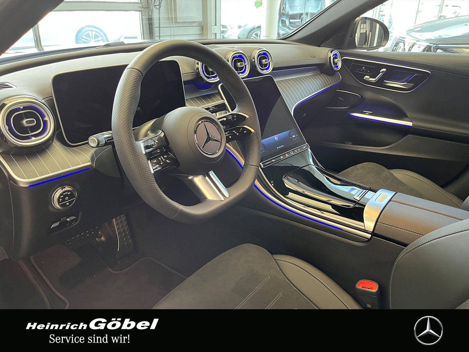 Fahrzeugabbildung Mercedes-Benz C 220 d AMG+DIGITAL.L+AHK+NIGHT+360°+MEMORY+SMI