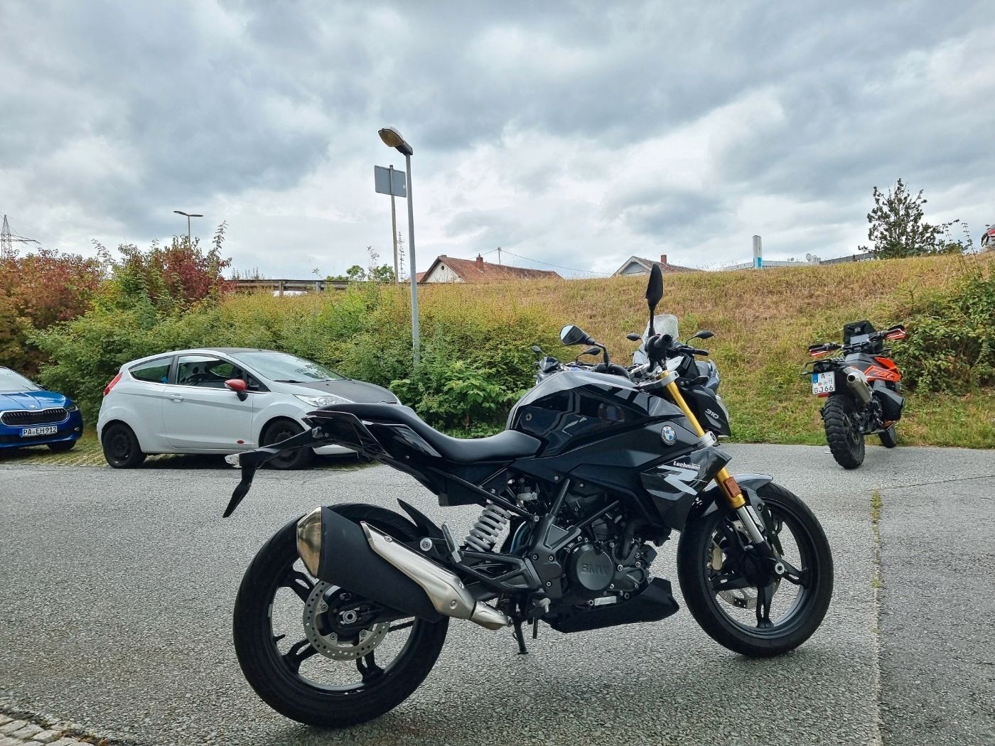 Fahrzeugabbildung BMW G 310 R Tieferlegung 4cm