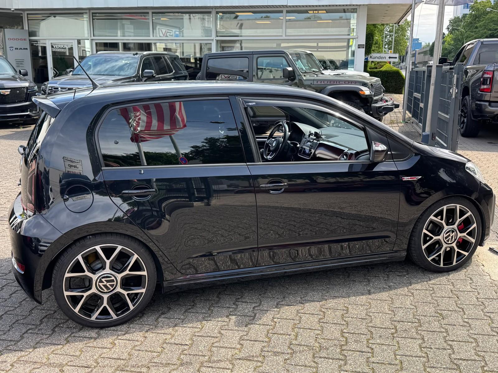 Volkswagen up! 1.0 TSI GTI