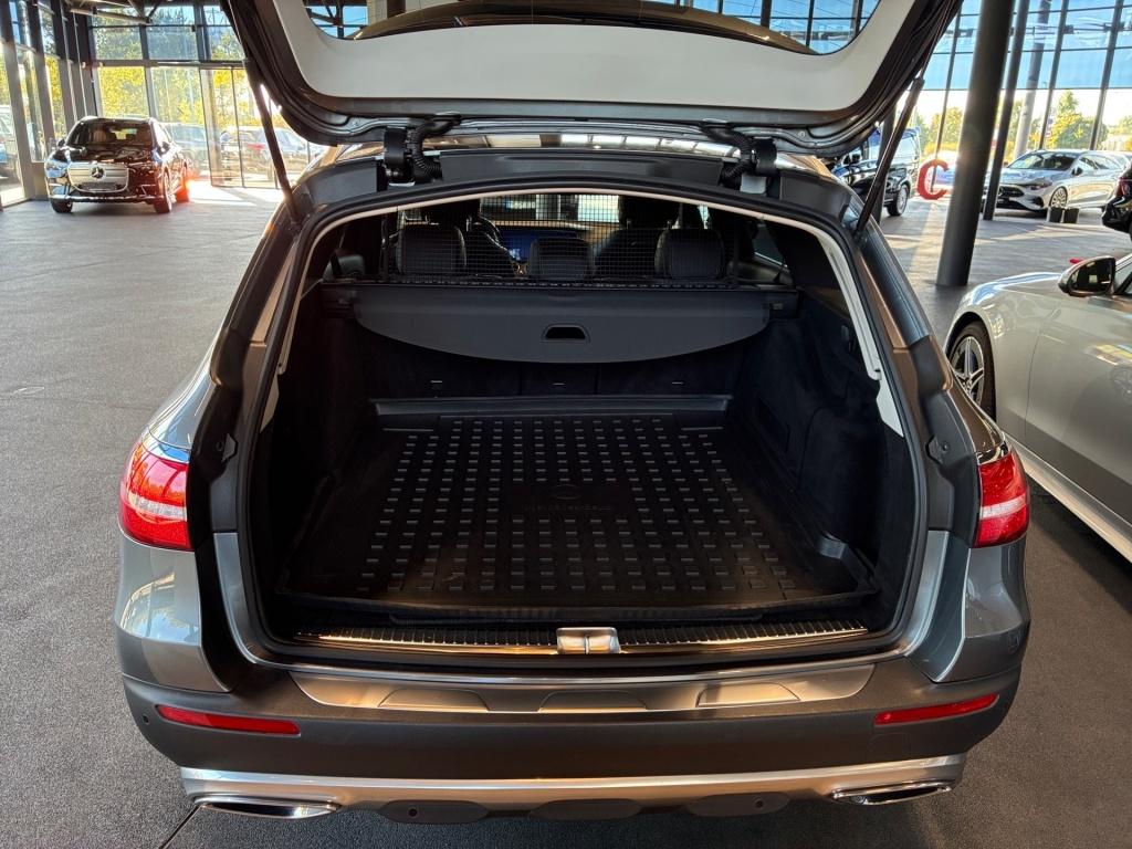 Mercedes-Benz E 220 d 4M T ALL-TERRAIN COMAND AHK DISTRO 360°