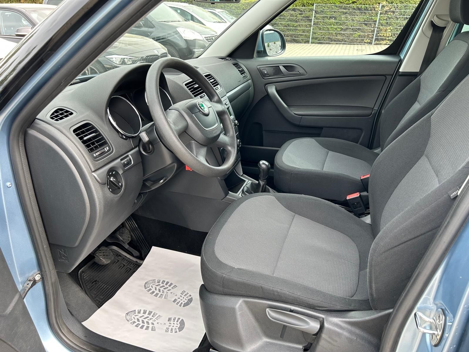 Fahrzeugabbildung SKODA Yeti Active Plus Edition°AHK°Tüv NEU°PDC°Shz°