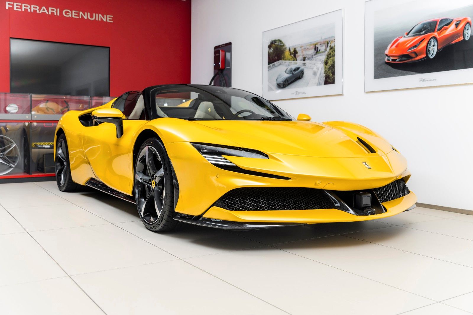 FERRARI SF90